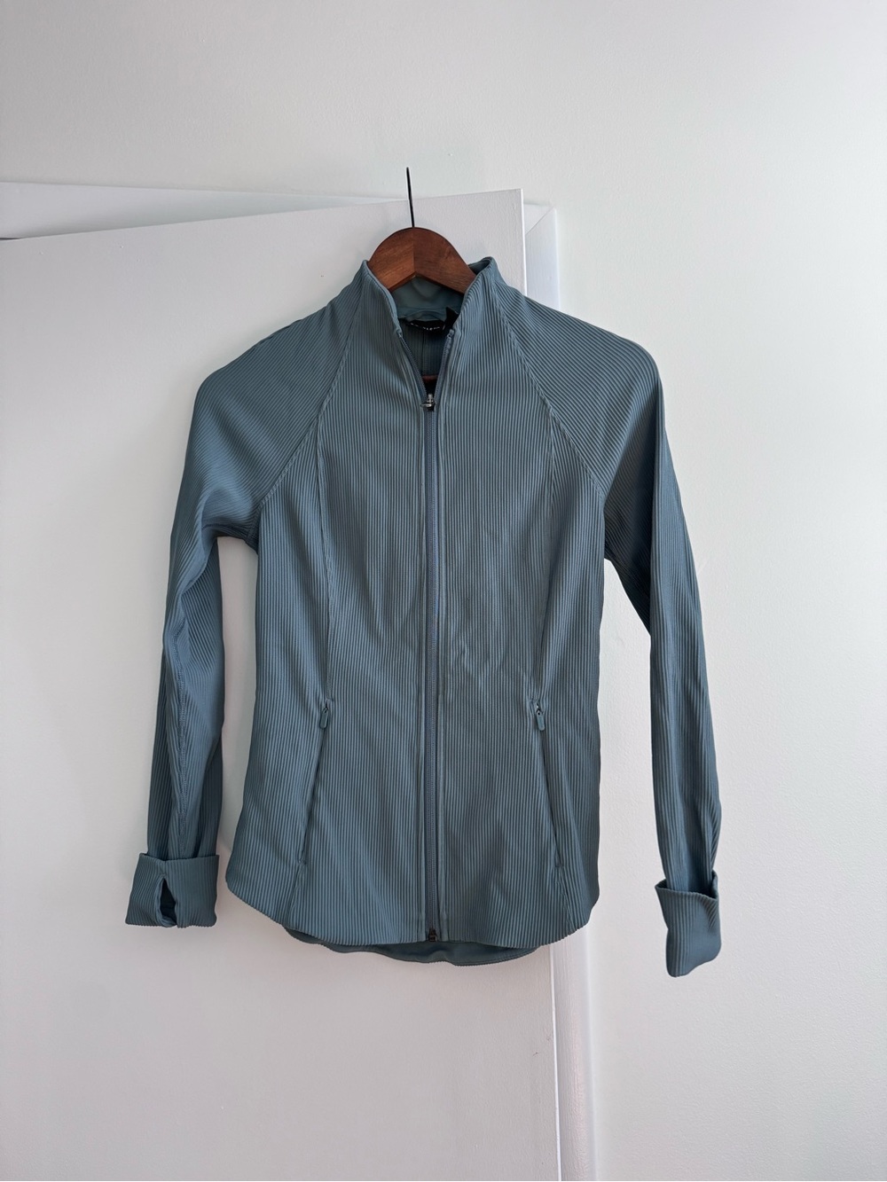 Athleta salutation ribbed jacket in green/sage color - Picture 2 of 7
